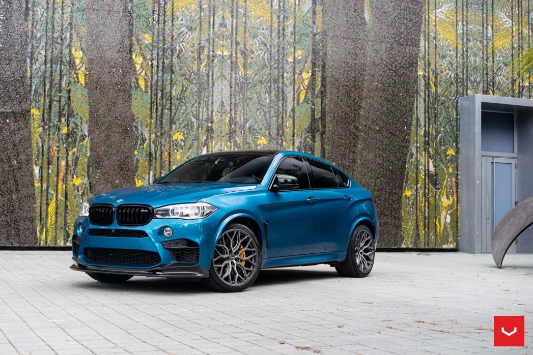 BMW x6m черный матовый