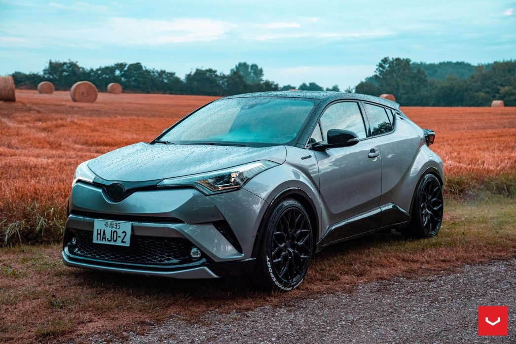 Тойота гибрид c HR 2019 года